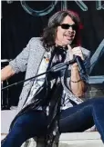  ??  ?? Sänger Kelly Hansen, mit 57 Jahren der Jüngste bei Foreigner