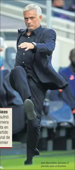  ??  ?? José Mourinho, durante el partido ante el Everton.