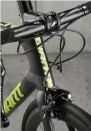  ??  ?? Below The Overdrive steerer increases precision Bottom Shimano dual pivot rim brakes