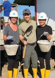  ??  ?? Angela Agro, Craig Kielburger and Erica Peres in Kenya.