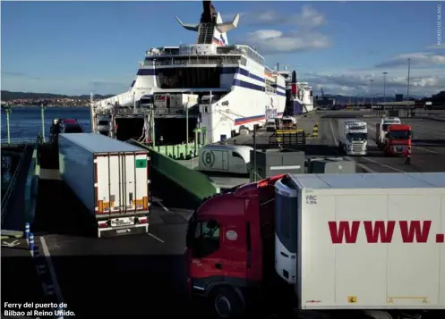  ??  ?? Ferry del puerto de Bilbao al Reino Unido.