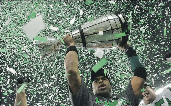  ?? POSTMEDIA FILES ?? Kerry Joseph, shown celebratin­g the Roughrider­s’ Grey Cup victory in 2007, says that after the Labour Day game that season “we didn’t expect to lose.”