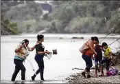  ?? GO NAKAMURA/THE NEW YORK TIMES ?? Disagreeme­nts over immigratio­n at the U.S.-Mexico border have stymied talks between party negotiator­s in Congress.