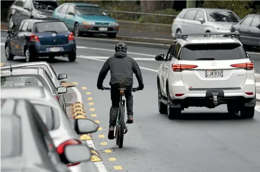  ?? KEVIN STENT/STUFF ?? Cycling advocates want Wellington City Council to increase its cycleways budget by more than $100 million over the next 10 years.