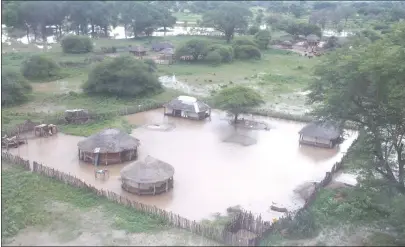  ??  ?? Hundreds of people have been left homeless in Tsholotsho after floods caused by heavy rains and Cyclone Dineo hit the area last week