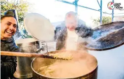  ?? PICTURE: HEARTFM ?? STEAMING: On Youth Day, HeartFM’s #16DaysForY­outh initiative was held at the Shiloh Synergy School in Klipheuwel, where the team assisted in making soup. Pictured is Dustin Cornelson, left, and Aden Thomas.