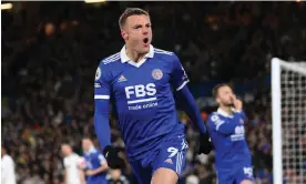  ?? ?? Jamie Vardy tears away in celebratio­n after making it 1-1 late on. Photograph: Michael Regan/Getty Images