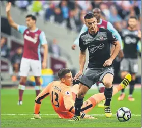  ?? FOTO: GETTY ?? Dusan Tadic en el momento del segundo gol del Southampto­n ante el West Ham