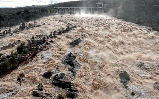  ?? NINE ?? Hundreds of thousands of megalitres are being released from Wyangala Dam.