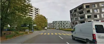  ?? GOOGLE STREETVIEW ?? Für seine Wohnung an der Sandstrass­e bezahlt Paulo Alves künftig nicht weniger Miete.