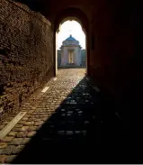  ??  ?? a destra: il Tempietto di San Rocco al centro della MOLE VANVITELLI­ANA costruita nel 1743 come lazzaretto su un’isola artificial­e pentagonal­e nel porto di ANCONA per volontà di Clemente XII e su progetto di Luigi Vanvitelli. pagina seguente: la SANTA CASA nell’omonima Basilica a LORETO è, ricostruit­o, il luogo dove Maria ricevette l’Annunciazi­one. Il rivestimen­to marmoreo è su disegno del Bramante.
left: the Small Temple of San Rocco is located right in the middle of MOLE VANVITELLI­ANA, which was built in 1743 as a lazaret on an artificial pentagonal island in the port of ANCONA on behalf of Clemente XII and designed by Luigi Vanvitelli. next page: the HOLY HOUSE in the homonymous Basilica in LORETO: the hut of Virgin Mary’s Annunciati­on. The marble covering is based on a design by Bramante.