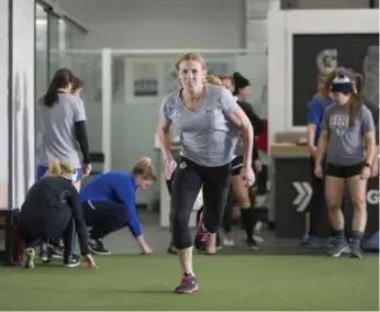  ?? CHRIS TANOUYE/THE CANADIAN PRESS ?? Jessica Platt worked out six days a week to get in shape to play in the Canadian Women’s Hockey League.