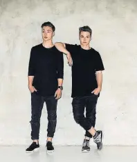  ??  ?? Nach dem Youtube-Kanal kamen die Chart-Erfolge und eine Live-Tour: Die Lochis sind seit 2011 erfolgreic­h.