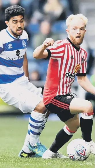  ??  ?? Sunderland midfielder Jonny Williams tries to make an impact at Loftus Road.