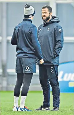  ??  ?? Good to talk: Ireland’s Johnny Sexton (left) and coach Andy Farrell share their thoughts