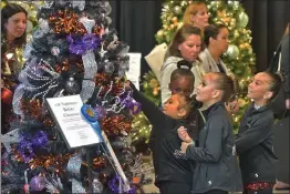  ?? Dan Watson/The Signal ?? “The Nightmare Before Christmas” decorated tree draws an admiring crowd at the festival.