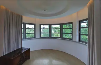  ??  ?? The rotunda adjoining the master bedroom can be used as a dressing room, a study or workspace