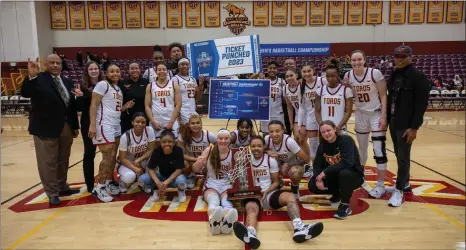  ?? PHOTO COURTESY OF JENA ROUSER – CAL STATE DOMINGUEZ HILLS ?? Cal State Dominguez Hills' women's basketball team poses for a group photo Monday night after beating Cal State San Marcos in the NCAA West Region final.