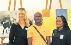  ?? ?? Pietermari­tzburg and Midlands Chamber of Business Melanie Veness, artist Muzi Ndlela and Nondumiso Mchunu (Howick Tourism).