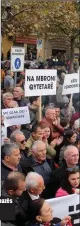  ??  ?? Banorët e Unazës së Re gjatë protestave