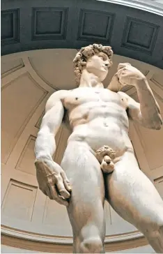  ?? Symbolfoto: Maurizio Degl’ Innocenti, dpa ?? Der „David“von Michelange­lo – Sinnbild für Männlichke­it. Wer an Hodenkrebs er krankt, denkt aber oft, sie ist in Gefahr.