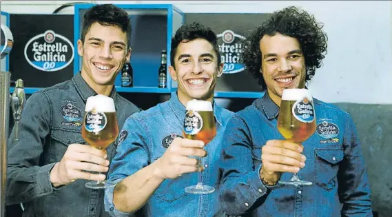 ?? FOTO: SIRVENT ?? Joan Mir, Marc Márquez y Franco Morbidelli, los tres vigentes campeones del mundo, ayer en un acto en Madrid