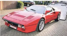  ?? FOTO: DPA ?? Der Ferrari 288 GTO ist rund zwei Millionen Euro wert, nun kommen Ferrari-mechaniker und tauschen die Schlüsselz­ylinder aus.