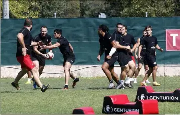  ?? (Photo Patrick Blanchard) ?? Matt Carraro, l’ailier australien (balle en main) fera sa première apparition sous le maillot rouge et noir. Il découvrira Mayol et les Brivistes aux côtés de Chilachava, Nonu, Guirado et consorts...