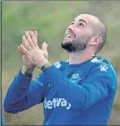  ??  ?? Aleix Vidal, feliz en el Deportivo Alavés