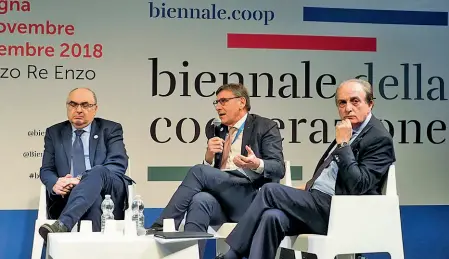  ?? Vertici ?? Da sinistra il presidente di Alleanza delle cooperativ­e, Maurizio Gardini, e i copresiden­ti Mauro Lusetti e Brenno Begani