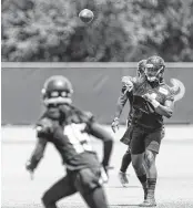  ?? Brett Coomer / Staff photograph­er ?? The Texans would love for Will Fuller, left, to stay healthy, as the offense was at its best last season when Fuller and DeAndre Hopkins teamed with QB Deshaun Watson.