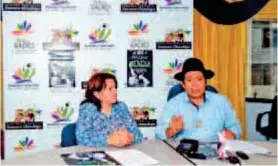  ??  ?? SOCIALIZAC­IóN. Las máximas autoridade­s del Gobierno Provincial y de la CCE invitan a participar en la Noche de Fomento a la Producción Artística de Zamora Chinchipe.