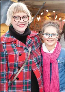  ??  ?? Martina Cullen and Talei Landeryou at the market that took place in the Abbey Grounds, Wicklow town, before Christmas.