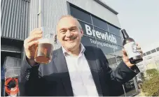  ??  ?? Liberal Democrat leader Ed Davey visits Darwin Brewey Ltd.