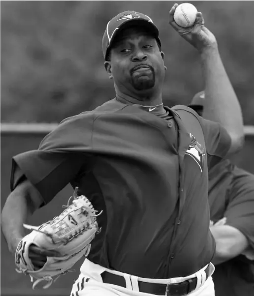  ?? MIKE CASSESE / REUTERS ?? Veteran reliever Darren Oliver, who signed with the Blue Jays in the off-season, is “one of the classiest human beings you’ll meet in the game” according to general manager Alex Anthopoulo­s. Oliver will serve as Toronto’s situationa­l lefty this year.