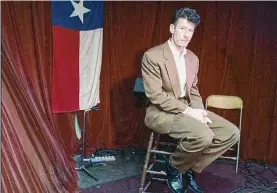  ?? Chronicle file photo ?? Lyle Lovett, pictured in 1992, often played Anderson Fair in his early days.