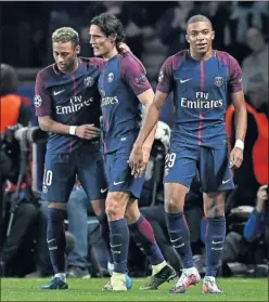  ??  ?? TRÍO. En Francia comparan a Neymar, Cavani y Mbappé con la bbC.