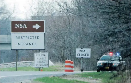  ?? GARY CAMERON / REUTERS ?? Entrada a la sede de la Agencia Nacional de Seguridad (NSA) norteameri­cana en Fort Meade (Maryland)