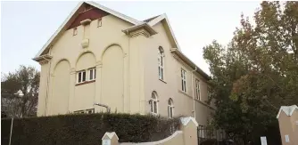  ?? TRACEY ADAMS African News Agency (ANA) ?? THE Springfiel­d Convent School in Wynberg is being accused of racism. |