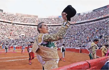  ?? ?? EN EL esperado regreso de la fiesta brava, la afición taurina respondió registrand­o un lleno espectacul­ar