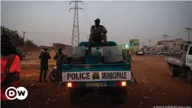  ??  ?? Ein Polizeiaut­o in der nigrischen Hauptstadt Niamey (Symbolbild)