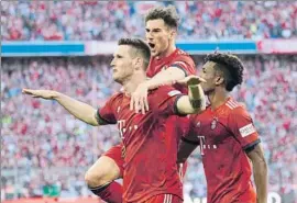  ?? FOTO: EFE ?? Süle celebra su gol El germano tuvo fortuna con su disparo