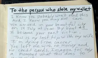  ??  ?? La lettera Scritta dal turista americano al borseggiat­ore