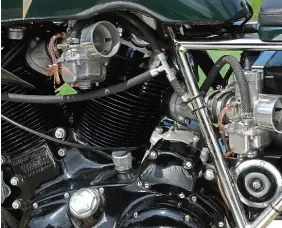  ??  ?? Godet’s Vincent is built with two ‘front’ heads, meaning that both 36mm Mikuni VM carbs are mounted on the same side