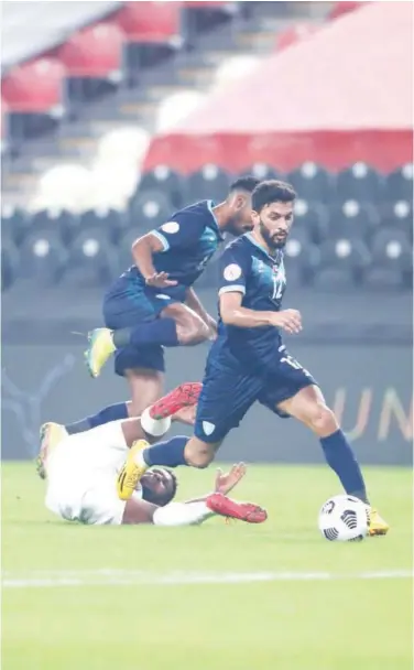  ??  ?? Al Jazira and Hatta players in action during their AGL match on Thursday.