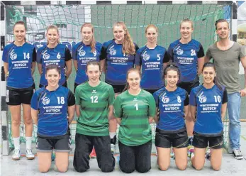  ?? FOTO: HKB ?? In der Handball-Bezirkskla­sse sicherte sich die HSG Fridingen/Mühlheim III vorzeitig die Meistersch­aft. Zur Mannschaft gehören Tatjana Schänzel, Burcin Özgentürk, Ariane Kiehne, Luisa Leibinger, Sabrina Müller, Rebecca Höfig, Carolin Gögelein, Lara...