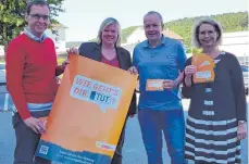  ?? FOTO: CHRISTIAN GERARDS ?? Setzen sich für die neue Kampagne der CDU im Kreis Tuttlingen ein (von links): Martin Numberger, Maria-Lena Weiss, Konrad Wachter und Gerda Schneider.