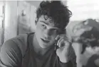  ??  ?? Popular jock Jamey (Noah Centineo) finds love in an unlikely place.