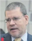  ??  ?? Senador Antonio Barrios (ANR-cartista), presidente de la comisión de Salud que convocaría a senadora Gusinky a dar su versión.