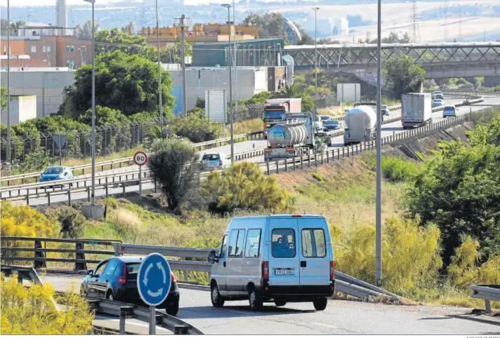  ?? JUAN CARLOS MUÑOZ ?? Estado actual de la Supernorte, que une la Isla de la Cartuja con la A-4 a la altura del Parque Alcosa.